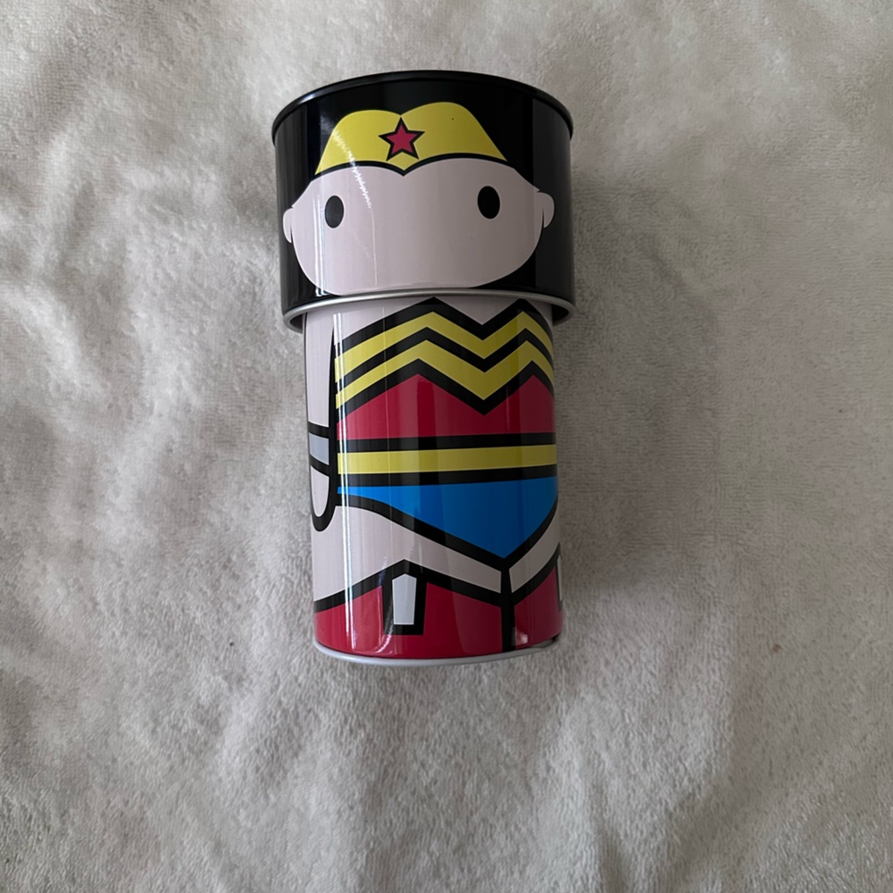 Wonder Woman tin bank
